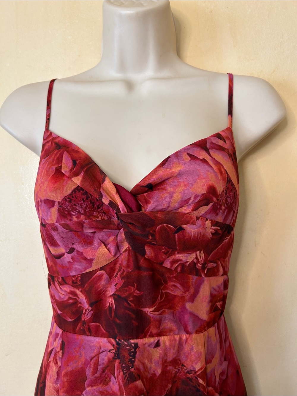 Lulus Beautiful Soul Floral Maxi Dress in Magenta and Pink size M - Picture 4 of 13
